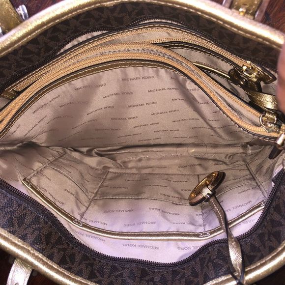 MICHAEL MICHAEL KORS 'snap Pocket' Bag In DARK Brown / GOLD, MSRP $198 - Picture 8 of 9
